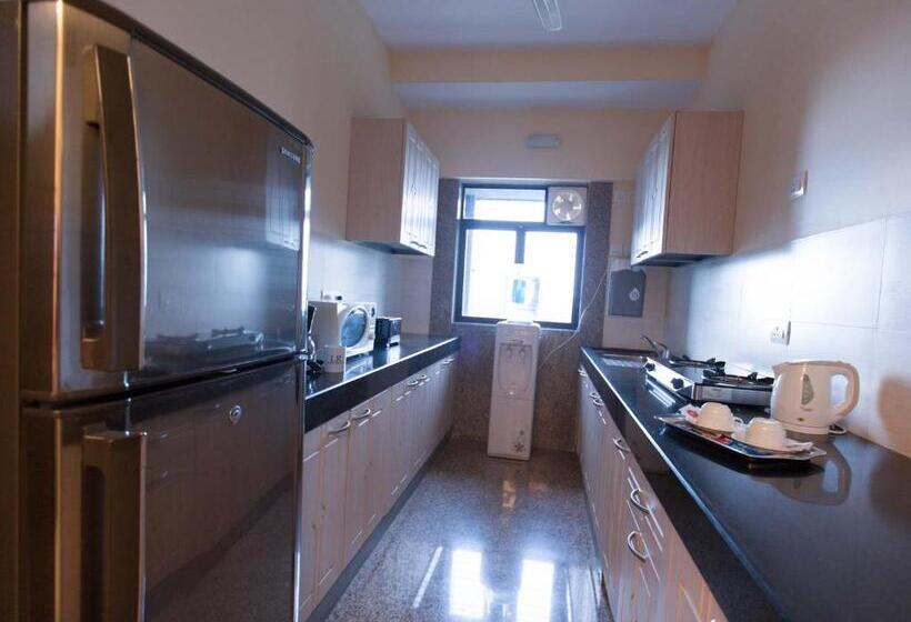 דירת שני חדרים, Lalco Residency