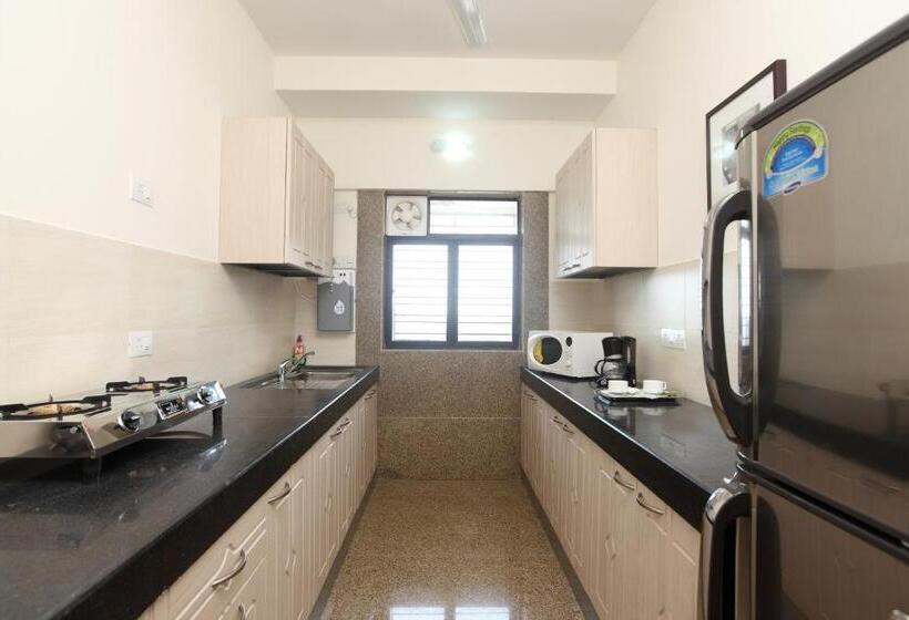 דירת שלושה חדרים, Lalco Residency