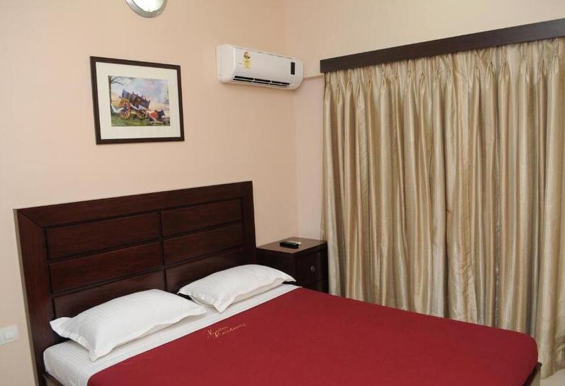 דירת חדר, Lalco Residency