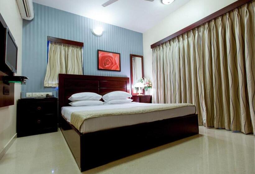 דירת 5 חדרי שינה, Lalco Residency