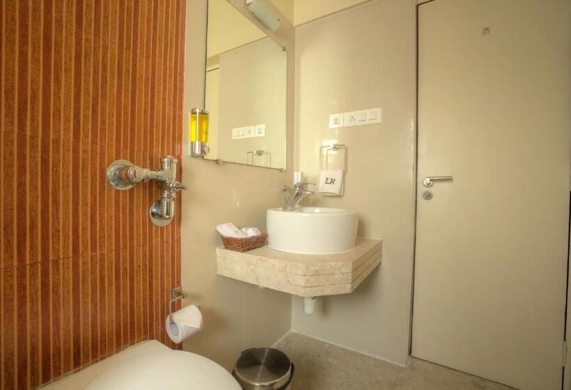 דירת 5 חדרי שינה, Lalco Residency