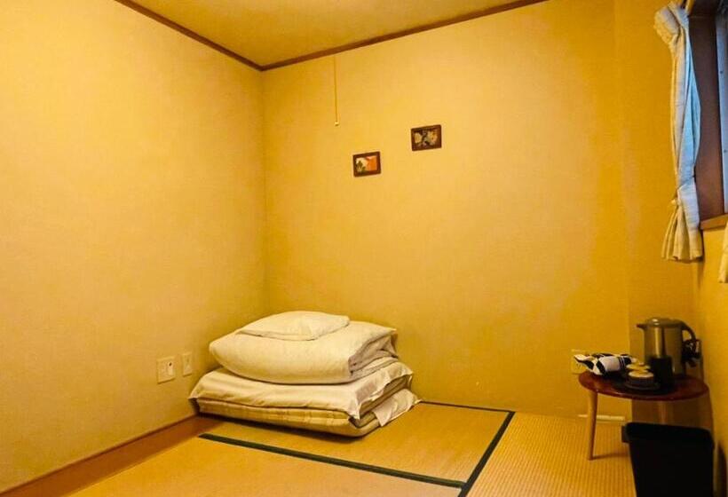 バスルーム共有のシングルスタンダード, Ikoi No Ie