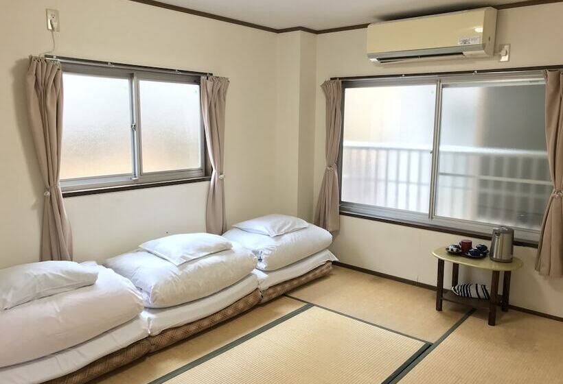 バスルーム共有のトリプルスタンダード, Ikoi No Ie