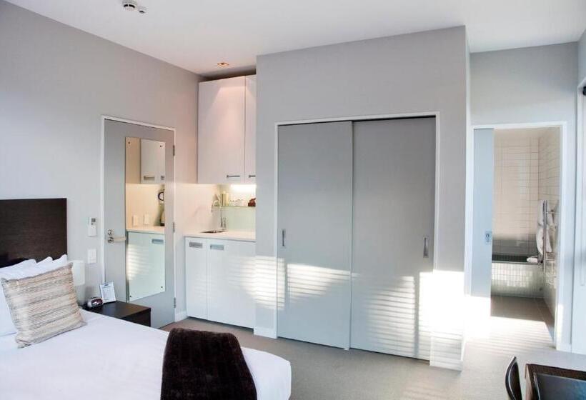 2 Bedrooms Suite 2 Bedrooms Lake View, Swissbelsuites Pounamu Queenstown