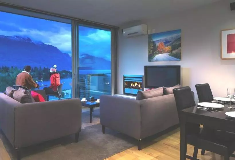 Suite with lake view, Swissbelsuites Pounamu Queenstown