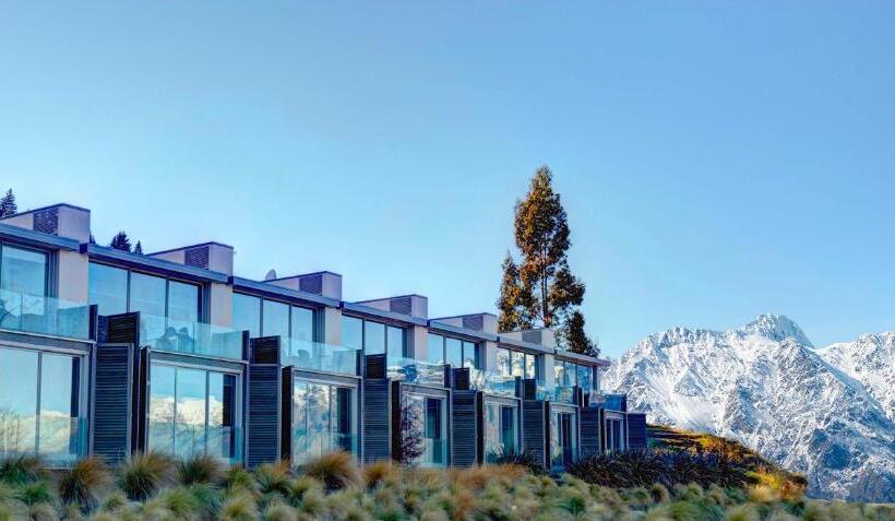 Suite with lake view, Swissbelsuites Pounamu Queenstown