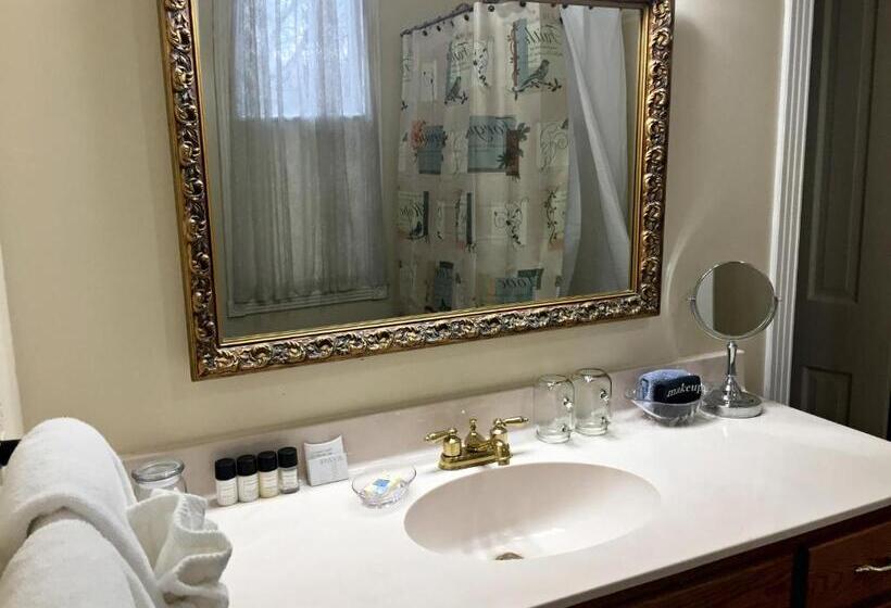 ガーデンビュースタンダードルーム, White Oak Manor Bed And Breakfast