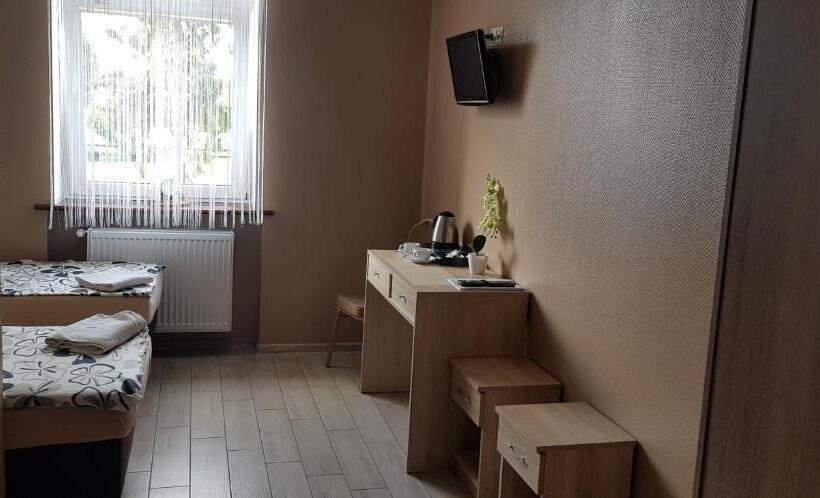 غرفة قياسية, Pałac Pod Bocianim Gniazdem