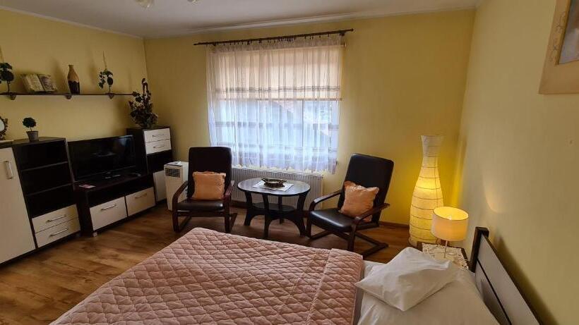 آپارتمان لوکس 1 خوابه, Zajazd Motel Staropolski