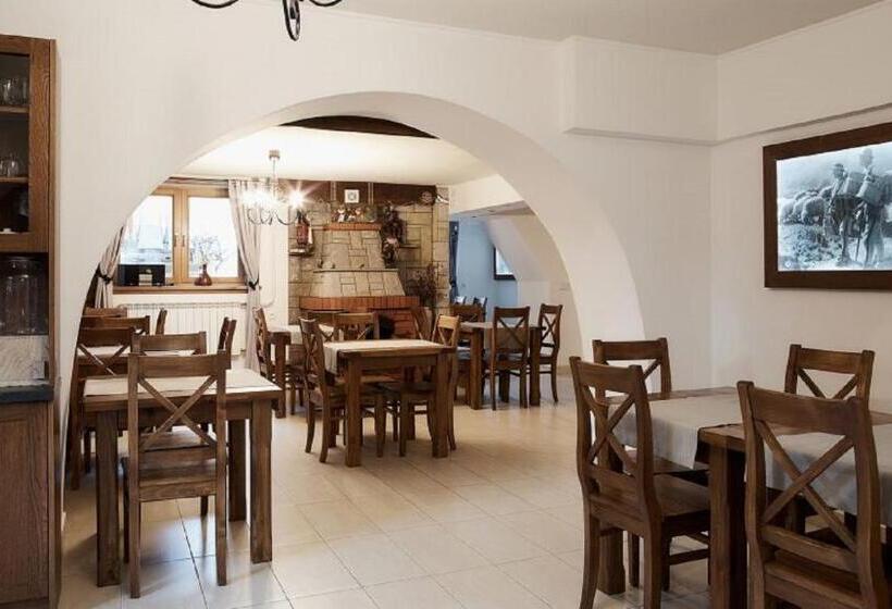 스탠다드 발코니 스튜디오, Chata U Bronka