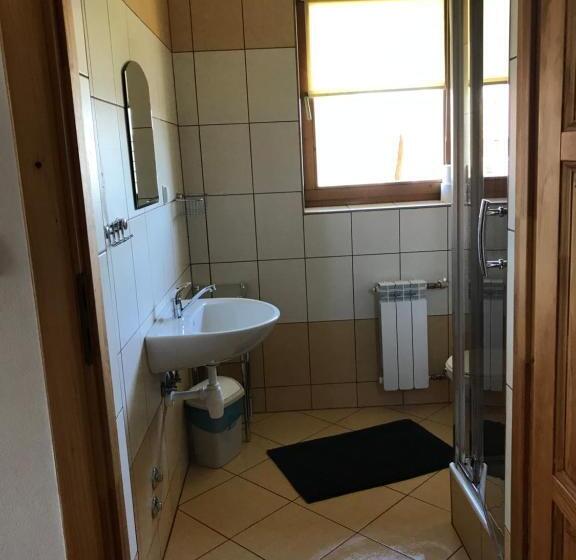 발코니가 있는 4인용 스탠다드 룸, Chata U Bronka