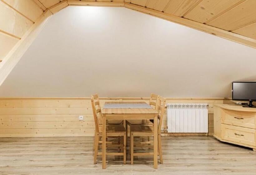 스탠다드 발코니 스튜디오, Chata U Bronka