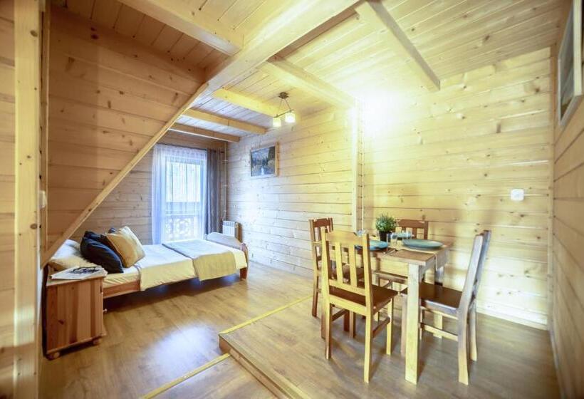 스탠다드 발코니 스튜디오, Chata U Bronka