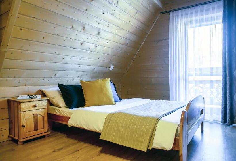 스탠다드 발코니 스튜디오, Chata U Bronka