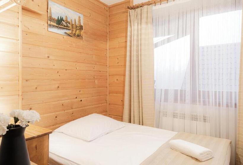 Quarto Estandar Individual, Chata U Bronka
