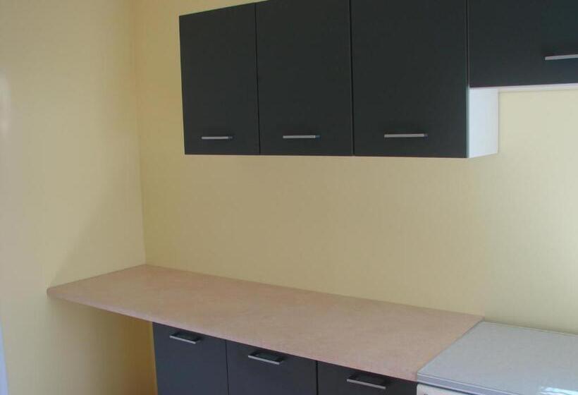 استوديو إقتصادى, Dom Gościnny Marcela