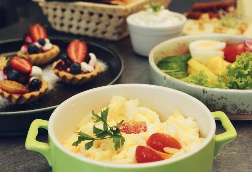 Номер Стандарт, Forrest