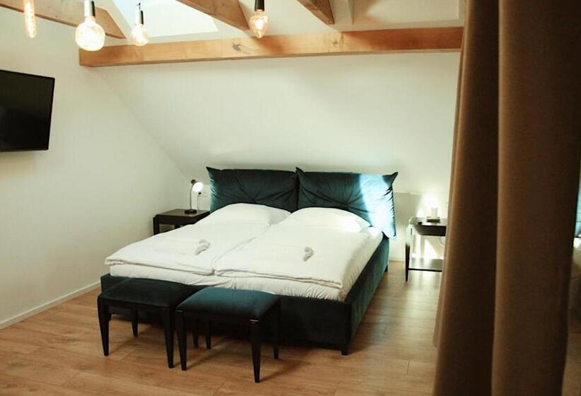 Номер Стандарт с Балконом, Forrest