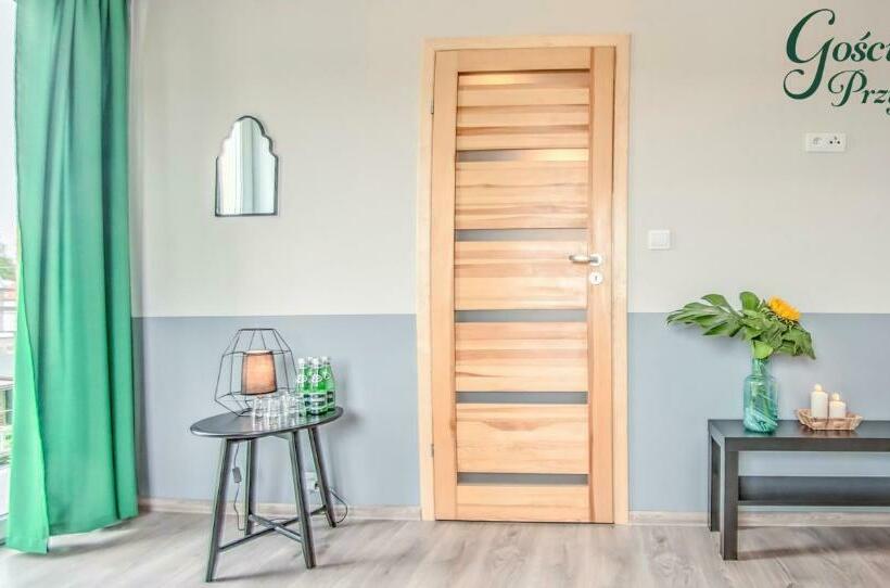 Трехместный Номер Стандарт с Балконом, Gościniec Przywidzki