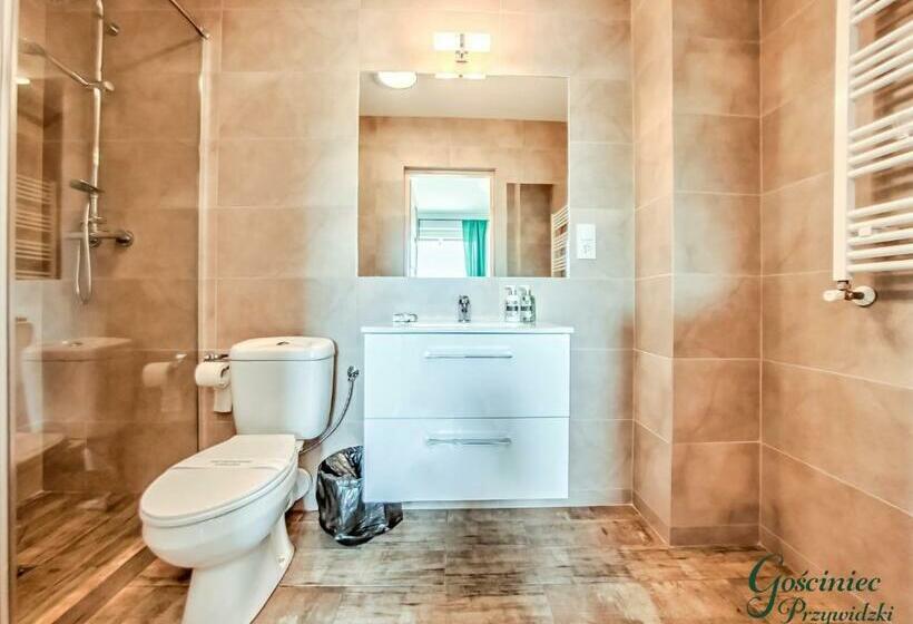 Трехместный Номер Стандарт с Балконом, Gościniec Przywidzki