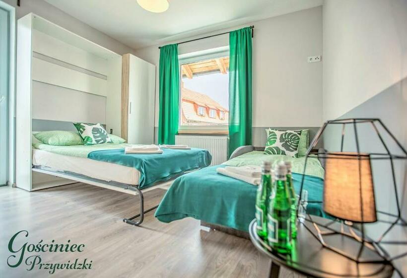 Трехместный Номер Стандарт с Балконом, Gościniec Przywidzki