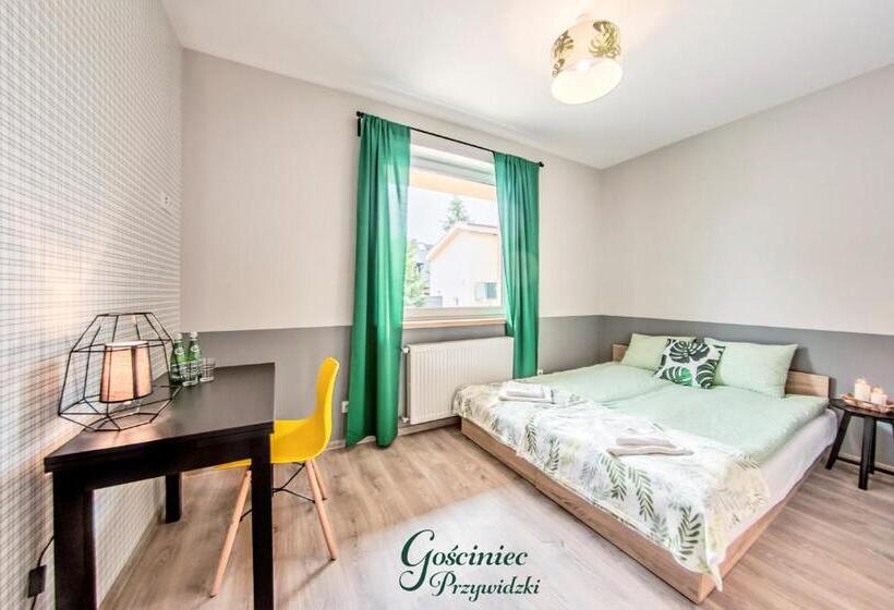 Номер Стандарт, Gościniec Przywidzki