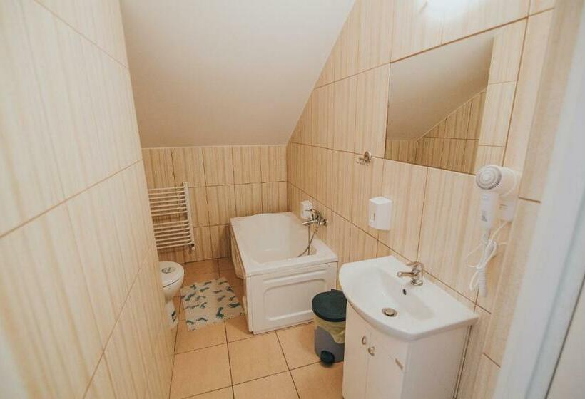 غرفة قياسية, Gościniec Zacisze I Blisko A2 Dąbie Uniejów I Restauracja