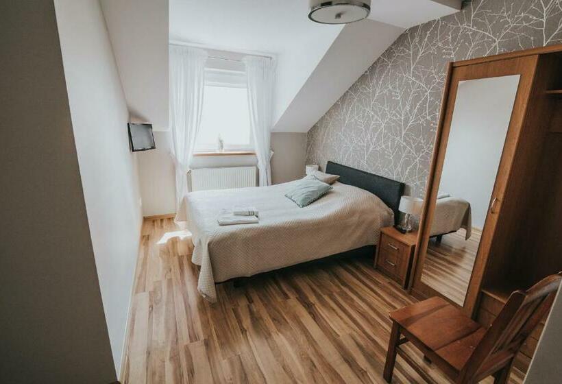 Номер Deluxe, Gościniec Zacisze I Blisko A2 Dąbie Uniejów I Restauracja