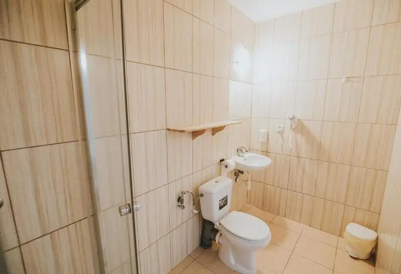 コンフォートトリプルルーム, Gościniec Zacisze I Blisko A2 Dąbie Uniejów I Restauracja