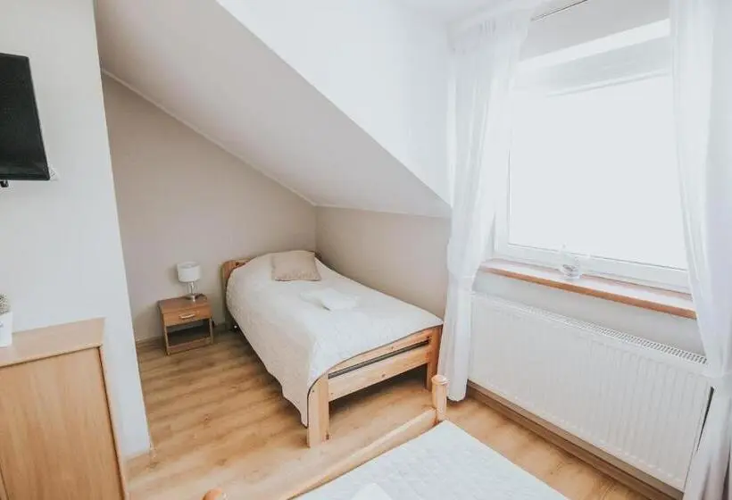 コンフォートトリプルルーム, Gościniec Zacisze I Blisko A2 Dąbie Uniejów I Restauracja