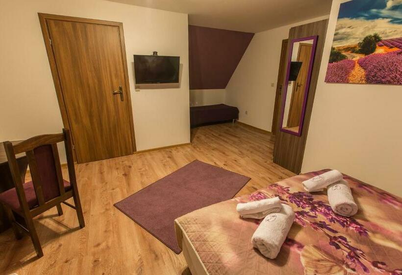 اتاق استاندارد چهار تخته, Lawenda