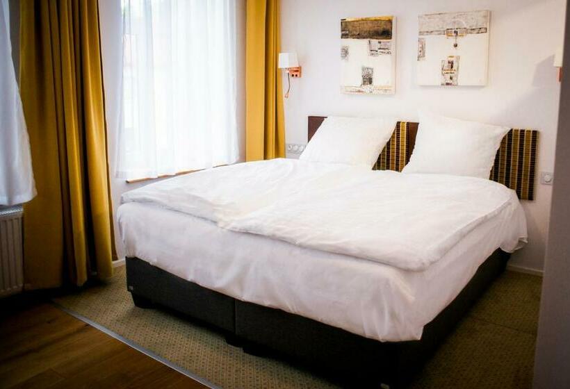 חדר סופריור, Salon Win Wine Bar & Apartments