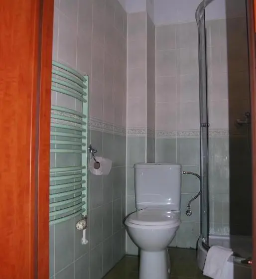 Standard Kolmen Hengen Huone Parveke, Villa Europa