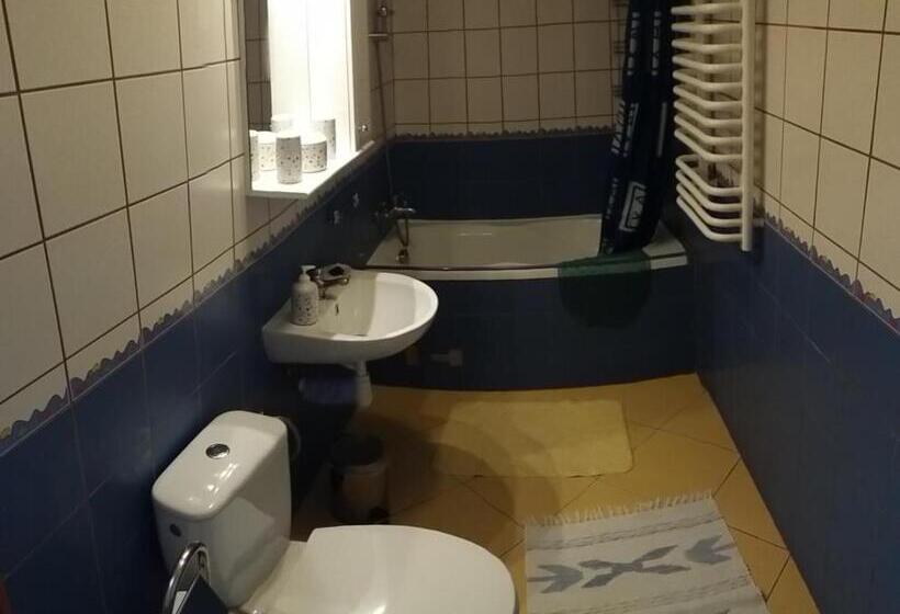 ガーデンビュースタンダードルーム, Willa Mirabelka