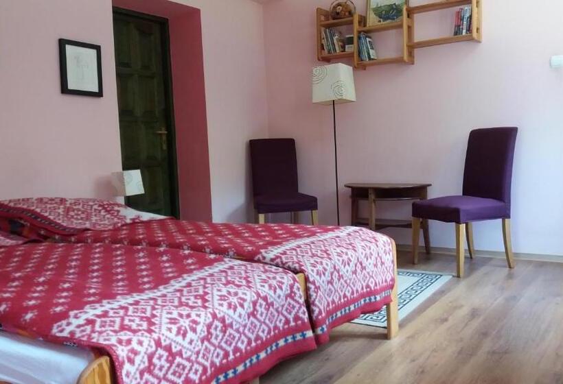 ガーデンビュースタンダードルーム, Willa Mirabelka