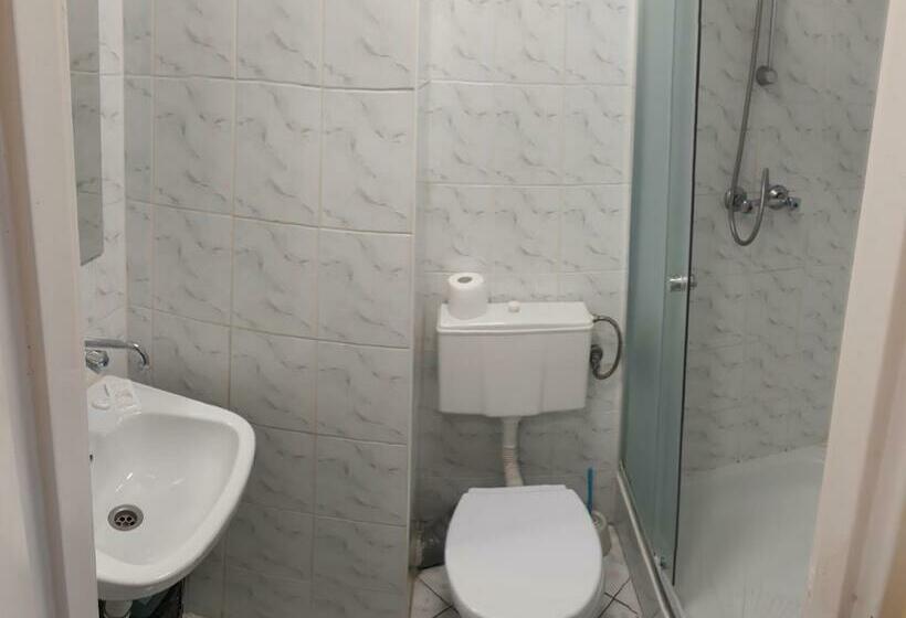 غرفة إقتصادية, Arkadia