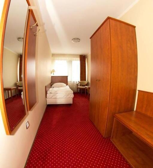 غرفة قياسية ثلاثية, Arkadia