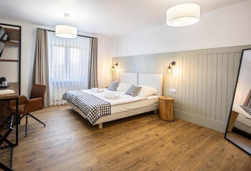 اتاق استاندارد, Sajmino Family House