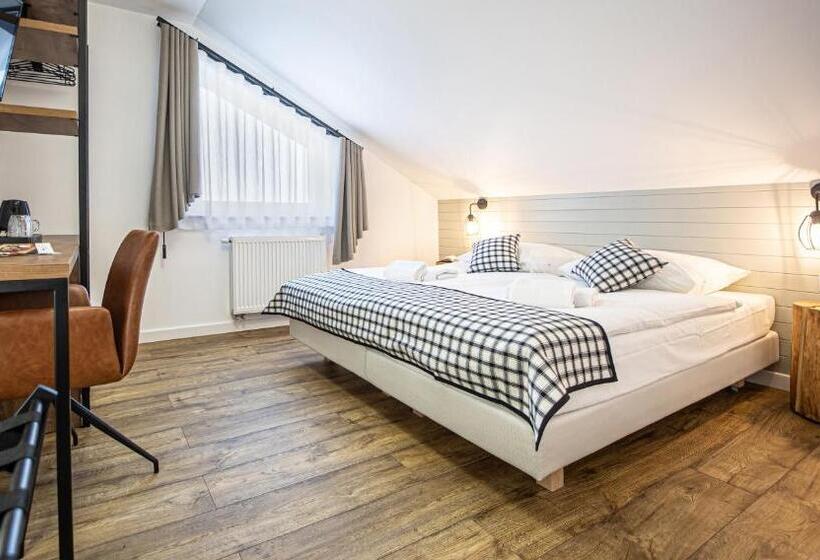 اتاق استاندارد, Sajmino Family House