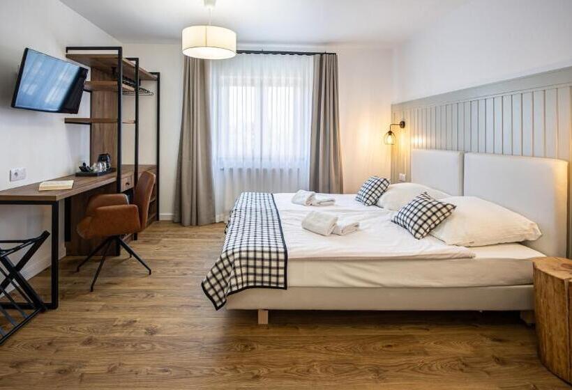 اتاق استاندارد, Sajmino Family House