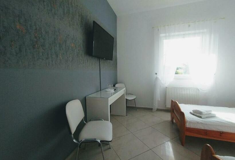 חדר סטנדרט, żółta Walizka Gościniec