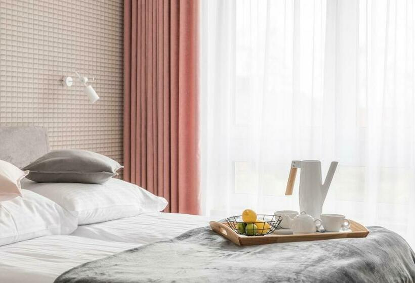 דירת חדר בקומת קרקע, Kamienica Parkowa