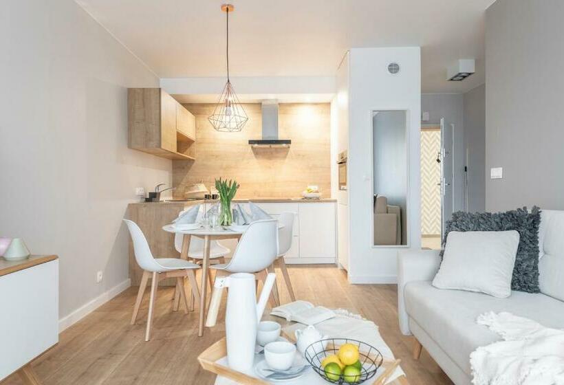 דירת חדר בקומת קרקע, Kamienica Parkowa