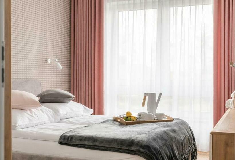 דירת חדר בקומת קרקע, Kamienica Parkowa