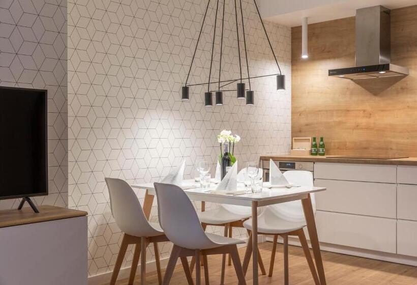 דירת חדר בקומת קרקע, Kamienica Parkowa