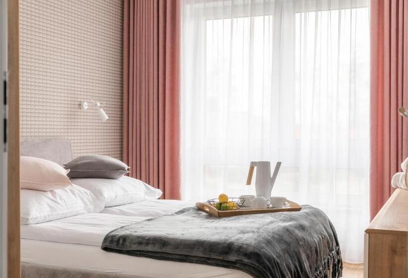 דירה בת חדר שינה 1 עם מרפסת, Kamienica Parkowa