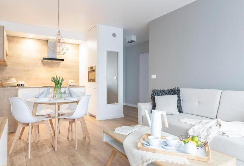 דירה בת חדר שינה 1 עם מרפסת, Kamienica Parkowa