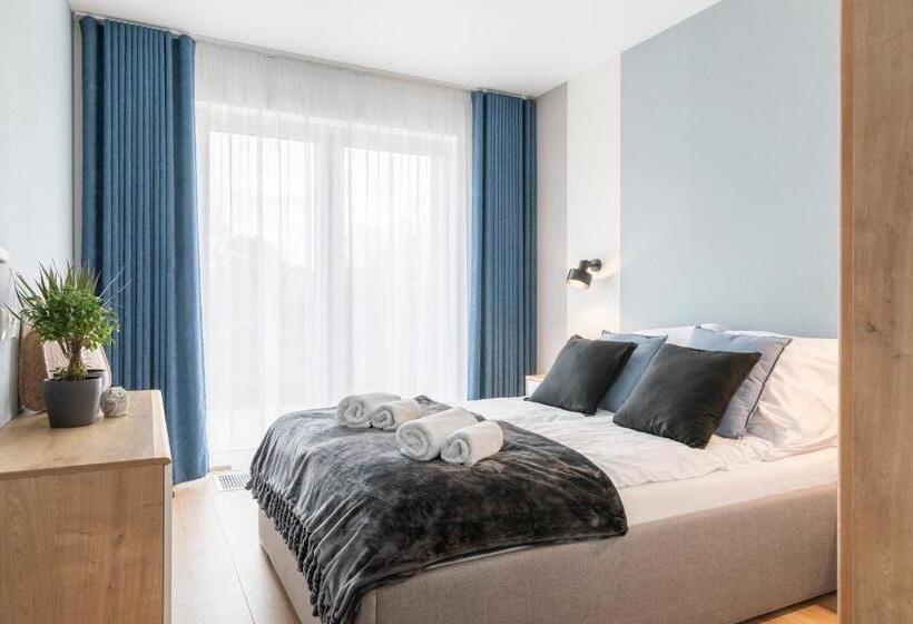 דירת חדר בקומת קרקע, Kamienica Parkowa