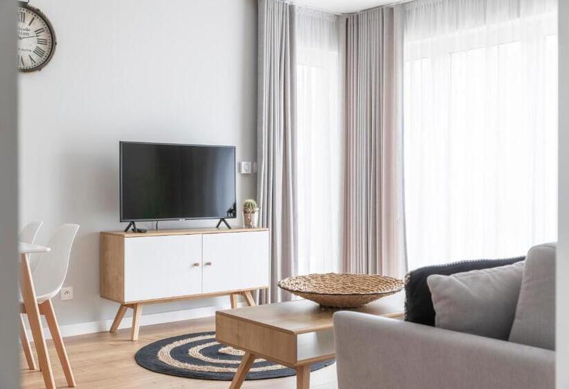 דירת חדר בקומת קרקע, Kamienica Parkowa