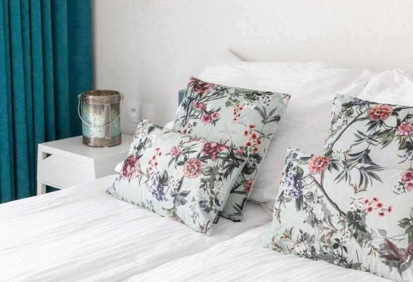 דירה בת חדר שינה 1 עם מרפסת, Kamienica Parkowa